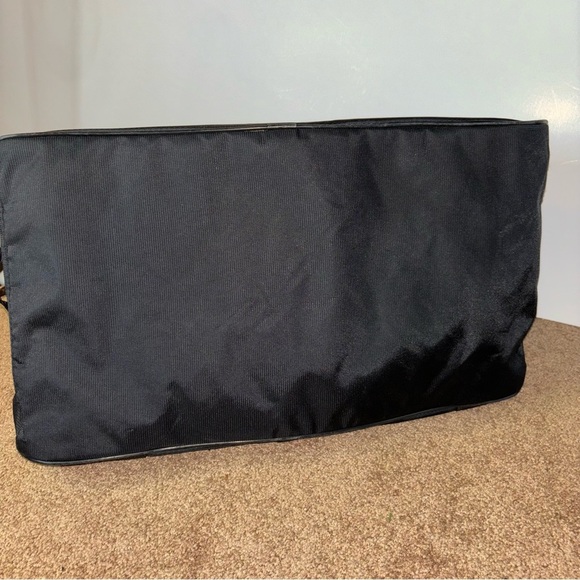 PUMA Black Duffle Travel Bag UNISEX - Picture 6 of 8